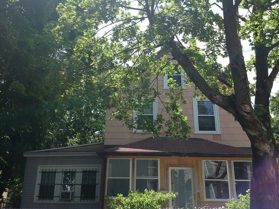 1st image of 107 Spencer St