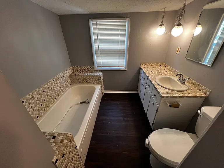 620 Paris Ave — Photo 18