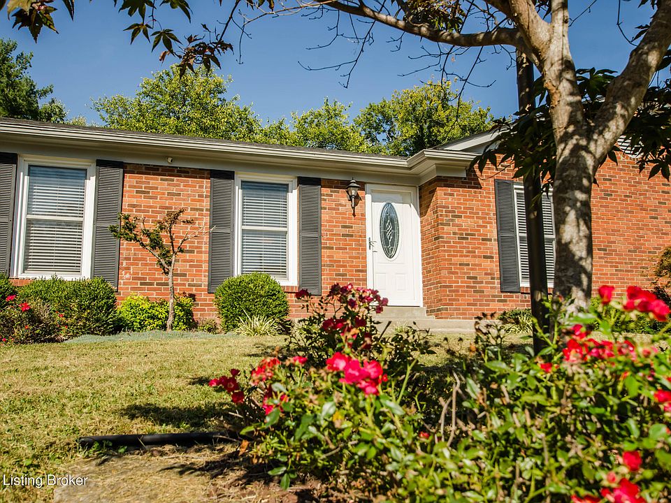 10605 Helmsdale Ln, Douglass Hills, KY 40243 Zillow
