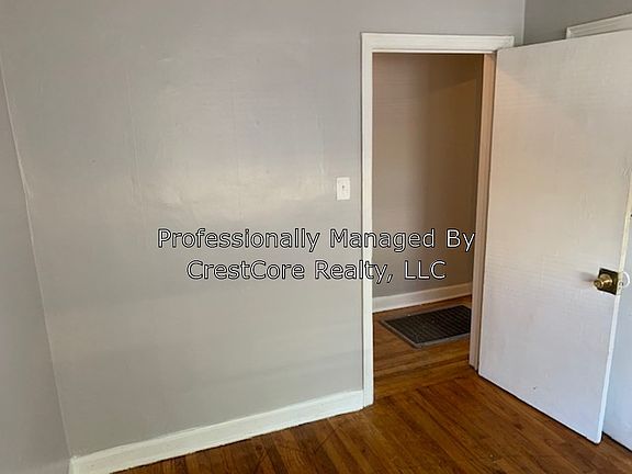 5th image of 2421 Lamar Cir
