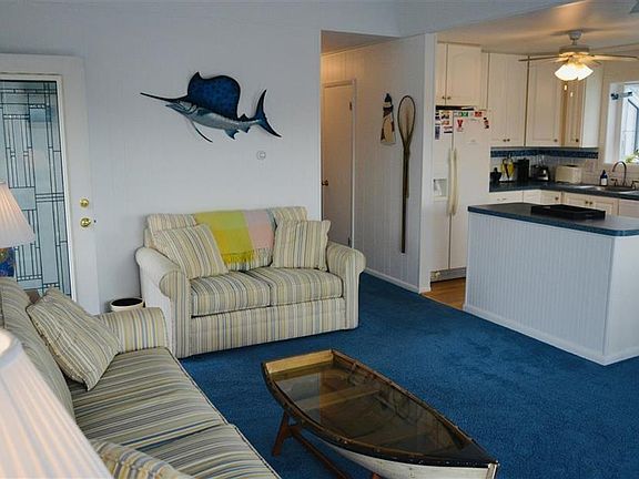 4th image of 918 Pleasure Ave #2