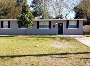 10605 Dove Ln, Jacksonville, FL 32218