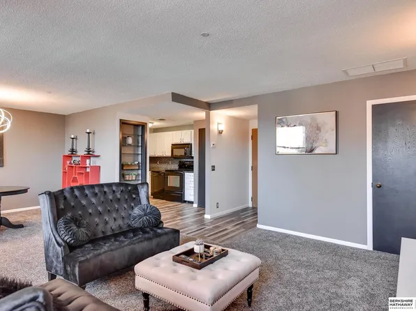312 S 16th St APT 902, Omaha, NE 68102