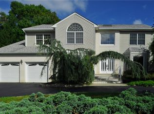 374 Rahway Rd, Edison, NJ 08820