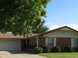 905 W Silver Meadow Dr, Oklahoma City, OK 73110