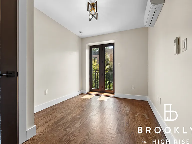 659 Hancock St #3B — Photo 8