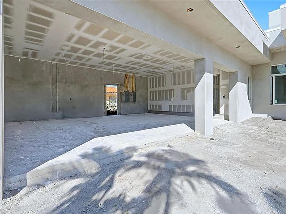 5th image of 4431 Camino Real