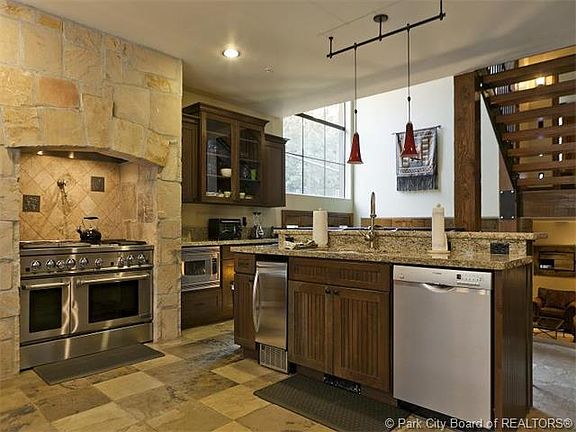5th image of 570 Deer Valley Dr #4