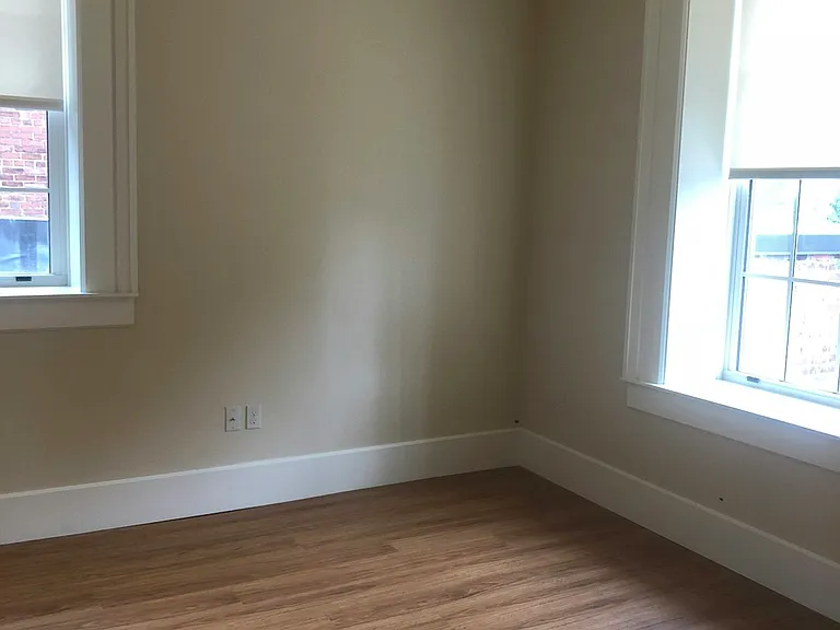 400 S Superior St #202 — Photo 5