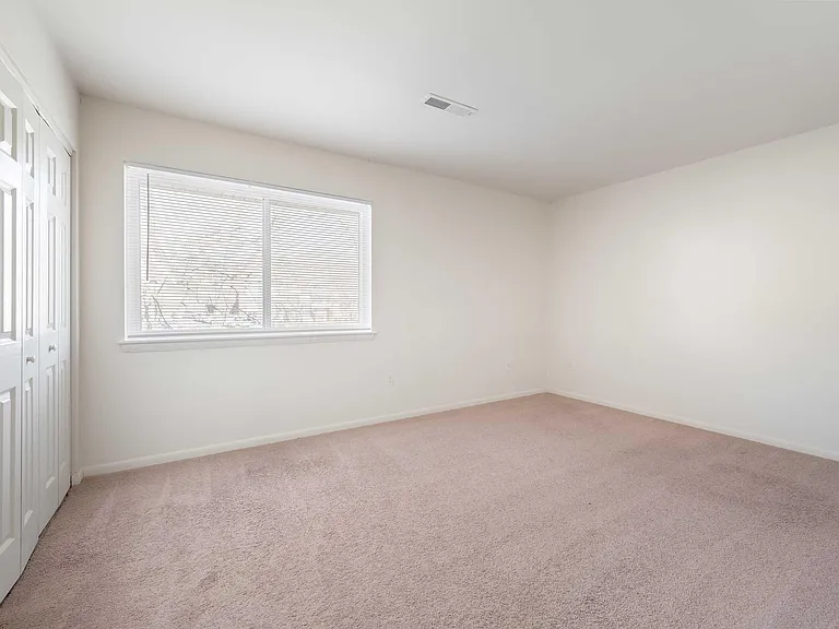 Windsor Hills Apartments — Photo 80
