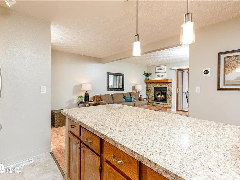 10250 Jamestown Dr #8 — Photo 5