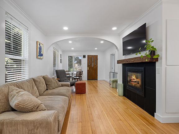 5th image of 3509 N 7th St #1