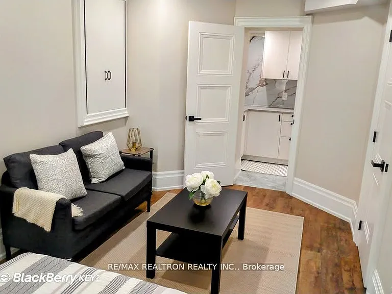 411 Concord Ave — Photo 10