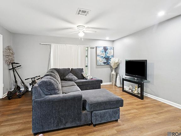 3rd image of 2130 Minnesota St