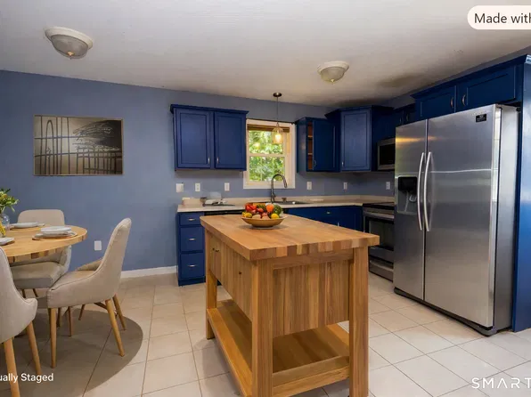 10 Russell Avenue, Brooklyn, CT 06234