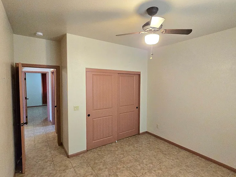 7425 Kellogg Ave — Photo 17