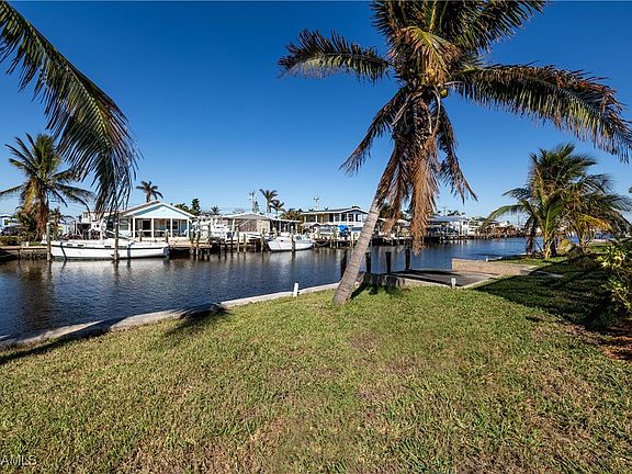2nd image of 2543 Sanibel Blvd