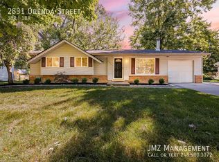 2831 Orenda St, Commerce Township, MI 48382