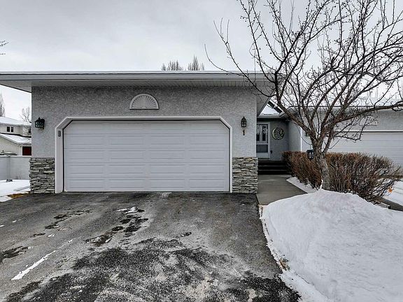 2nd image of 1-8 Riverview Cir #1