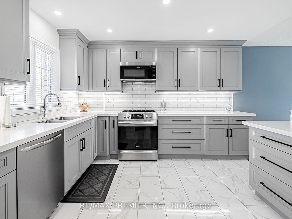 1st image of 20 Cranberry Hts