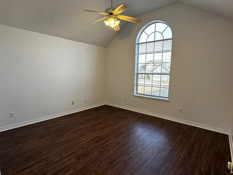 3800 Fern Ridge Dr — Photo 13