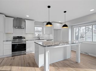 9760 Craig Dr, Overland Park, KS 66212