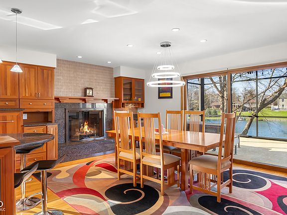 4th image of 3830 Cove Rd