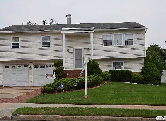 2nd image of 256 N Hawthorne St