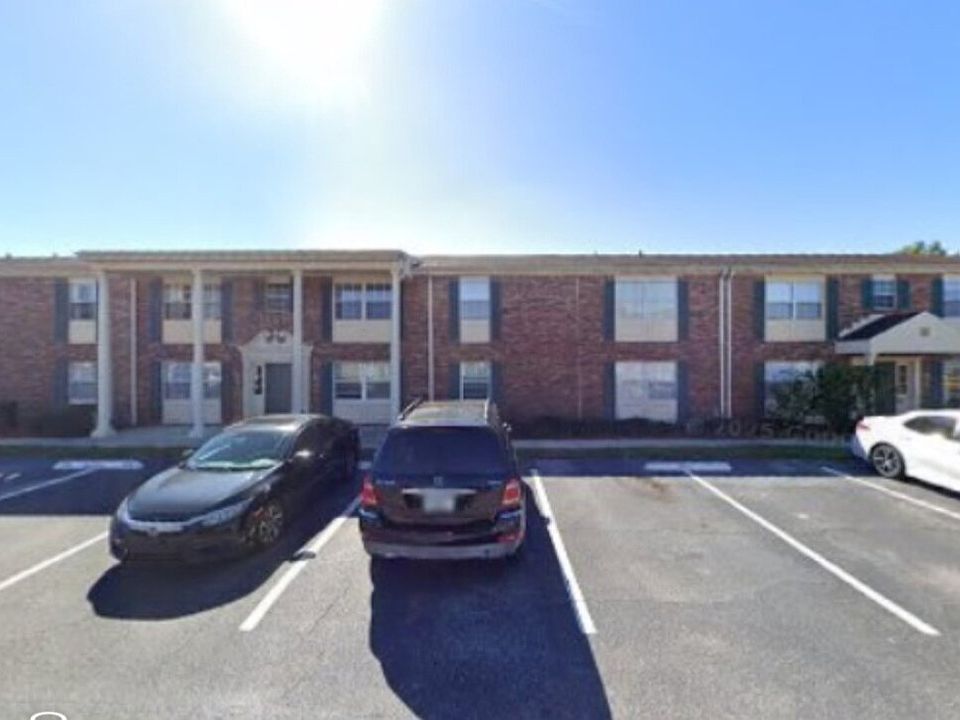 1st image of 1920 E Edgewood Dr E #D7