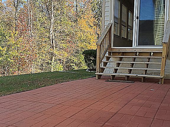 Outdoor Patio Living!