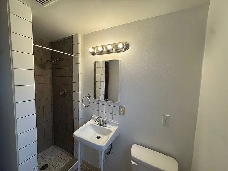 Boone Apartments! — Photo 12