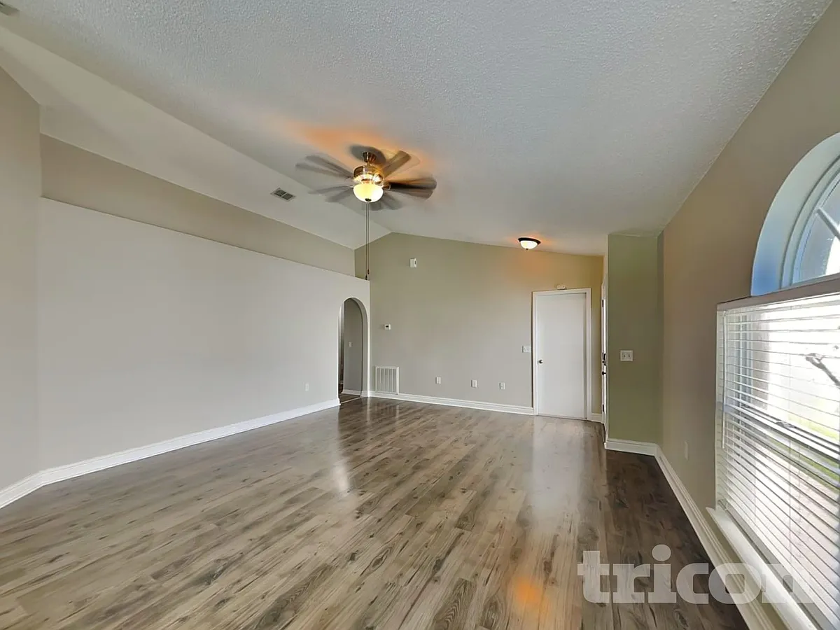 Building Photo - 10610 Opus Dr