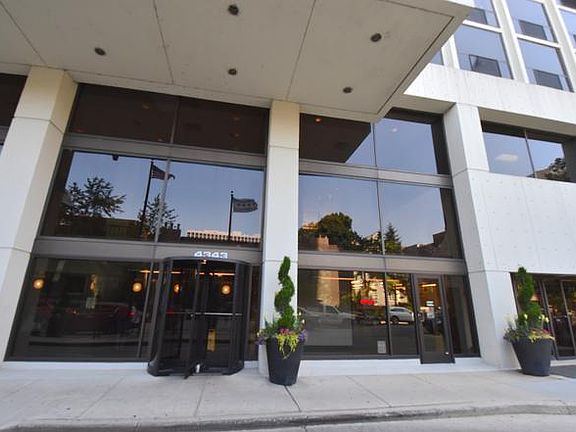 2nd image of 4343 N Clarendon Ave APT 2212