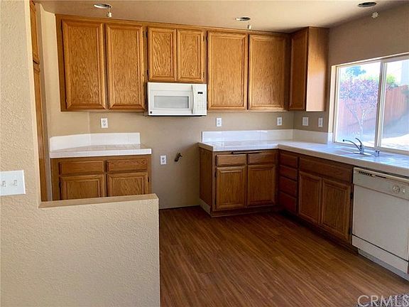 5th image of 14449 Bailey Ct