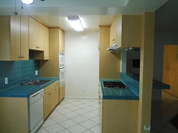 3rd image of 901 N San Antonio Ave APT B