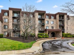 2150 Valencia Dr APT 314A, Northbrook, IL