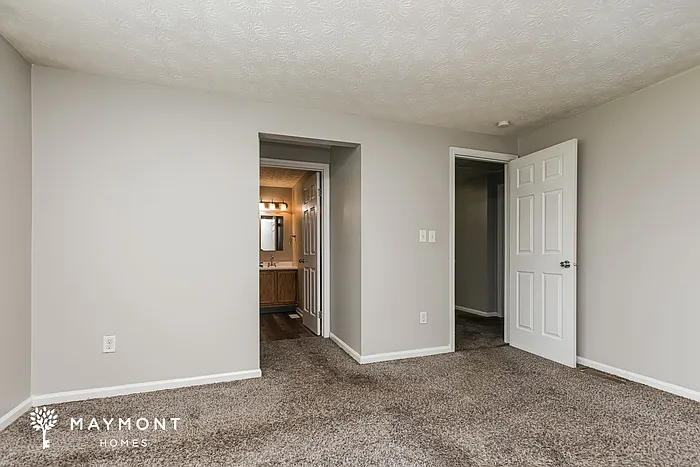 6477 Burkwood Dr — Photo 11