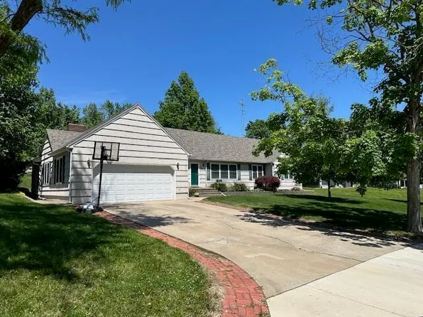 512 W 5th Street Ter, Carrollton, MO 64633
