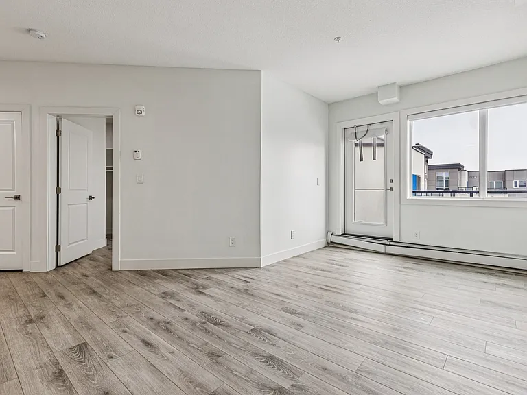 823 Daniels Way SW — Photo 30