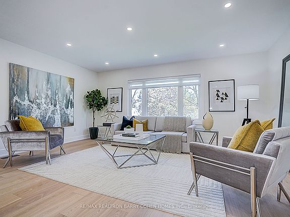 3rd image of 34 Elliotwood Ct
