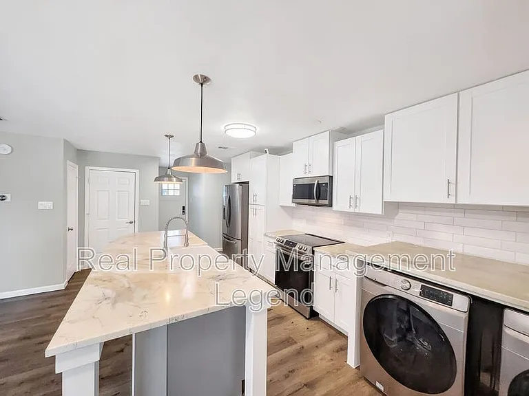 109 N Heights Dr — Photo 14