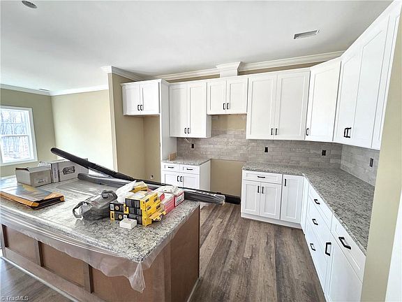 3rd image of 142 Goff Rd