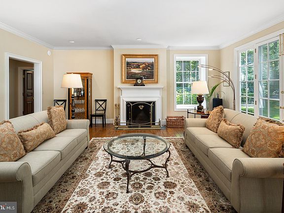 5th image of 251 Bouvant Dr