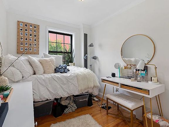 3rd image of 194 Avenue A #4