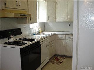 3rd image of 8054 250th St