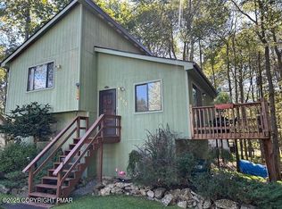 954 Country Place Dr, Tobyhanna, PA