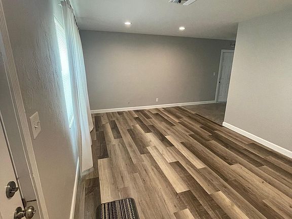 5th image of 6088 43rd Ave N