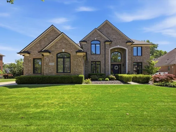 52250 Chickadee Ln, Shelby Township, MI 48315