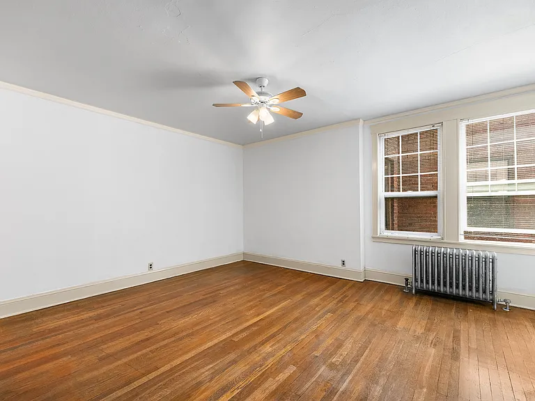 Historic Paramount Apartments — Photo 37