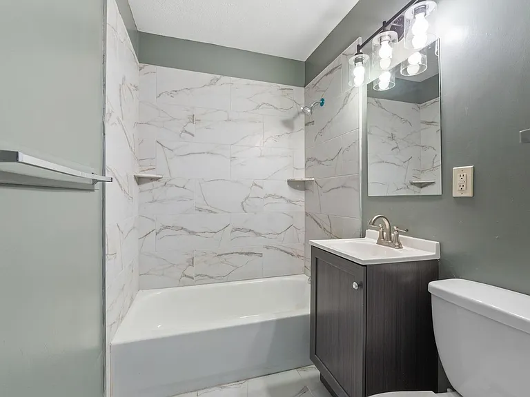 4655 Curtis Ave — Photo 17